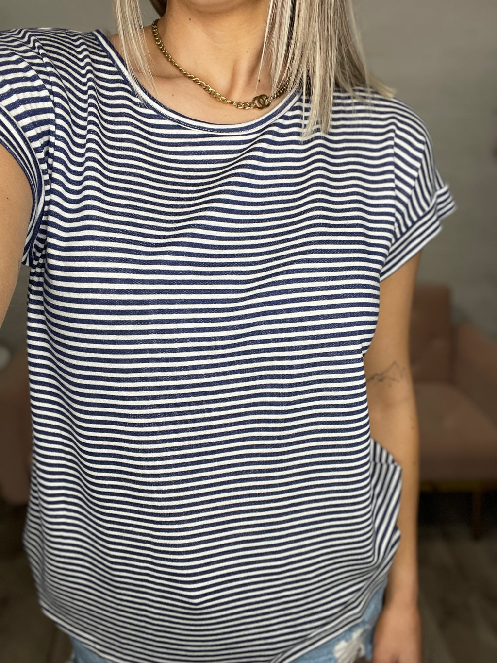 Iris Twisted Keyhole Back Top-Navy
