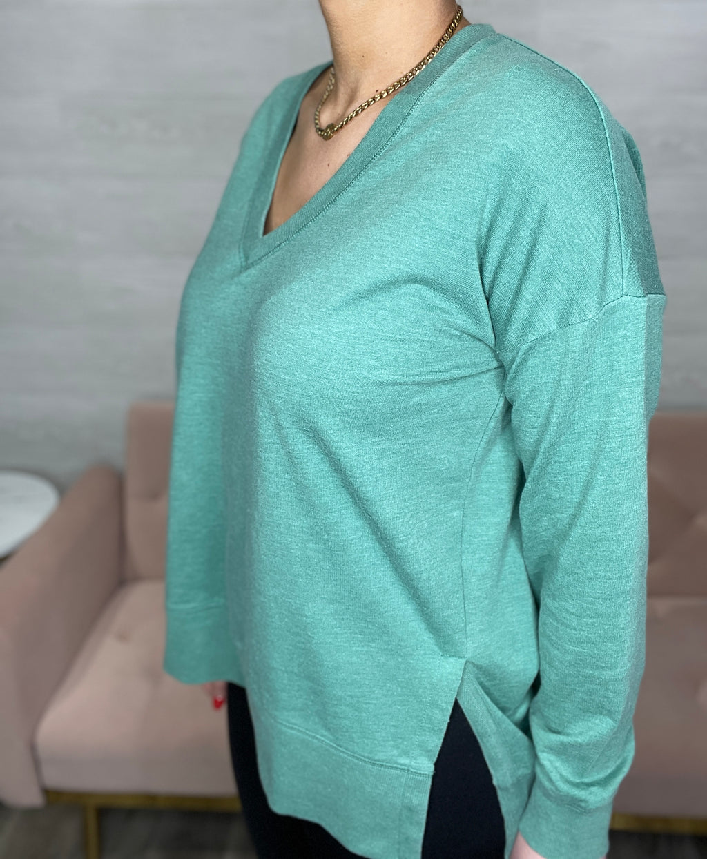 Modern V-Neck Weekender-Botanical Green