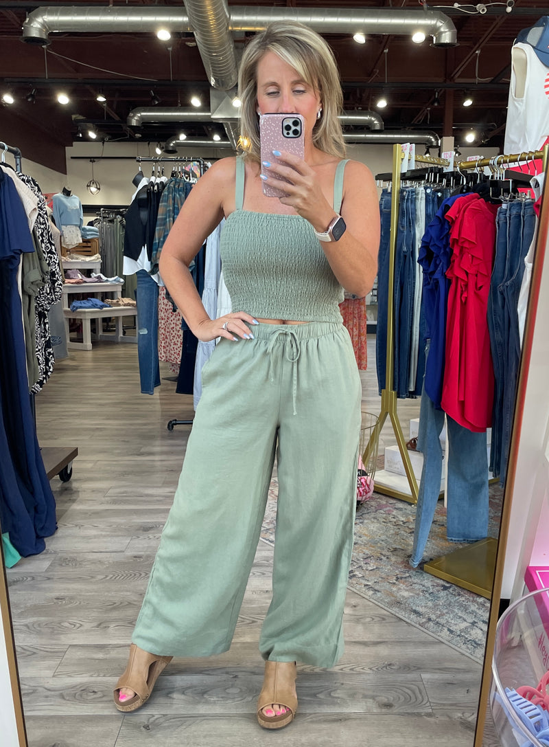 Amelie Linen Top-Avocado
