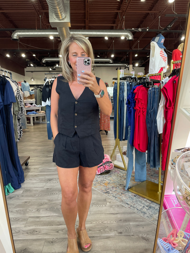 Topanga Linen Shorts-Black