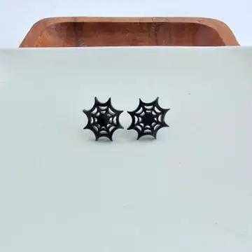 Spider Web Studs